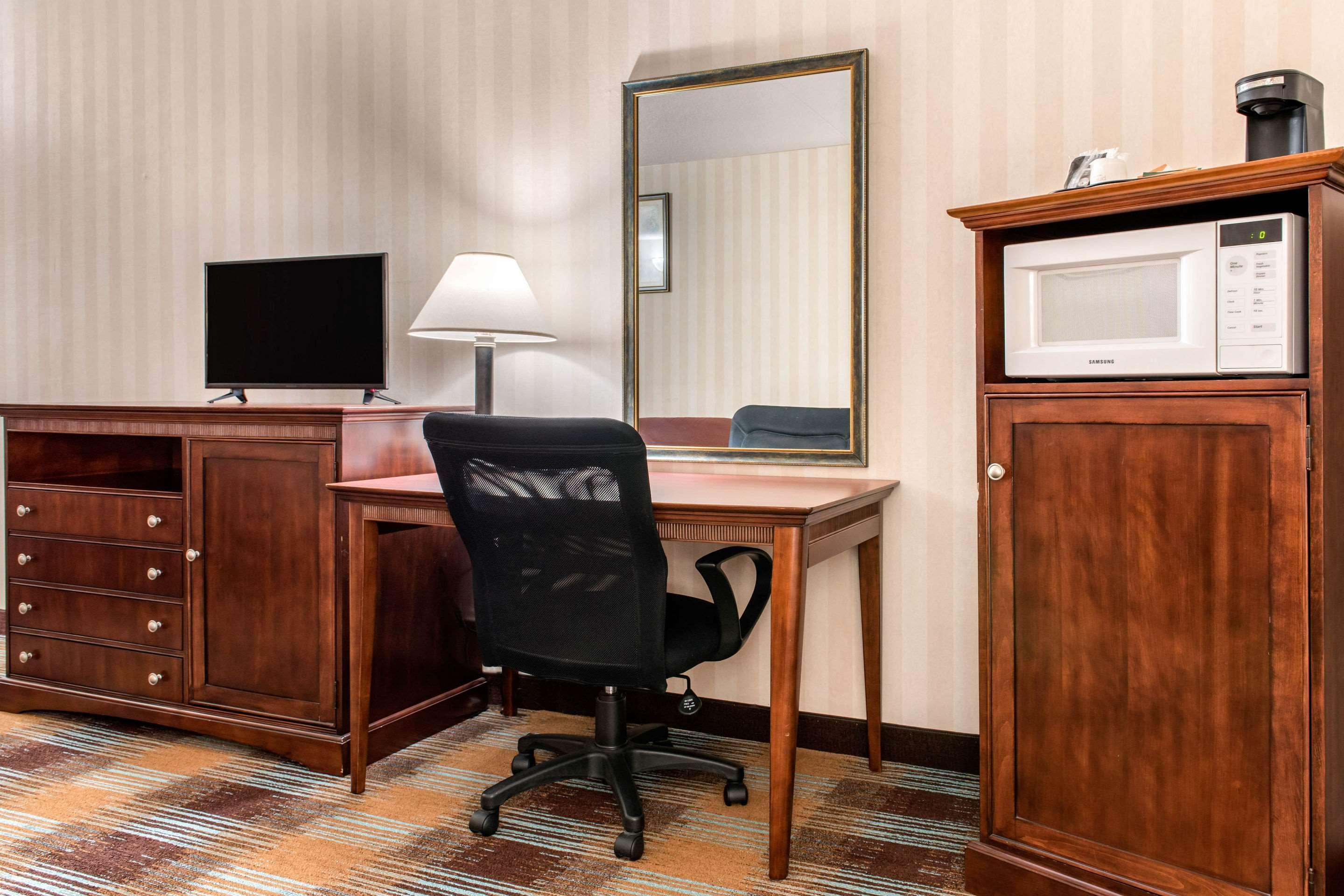 Quality Inn & Suites Miamisburg - Dayton South Εξωτερικό φωτογραφία