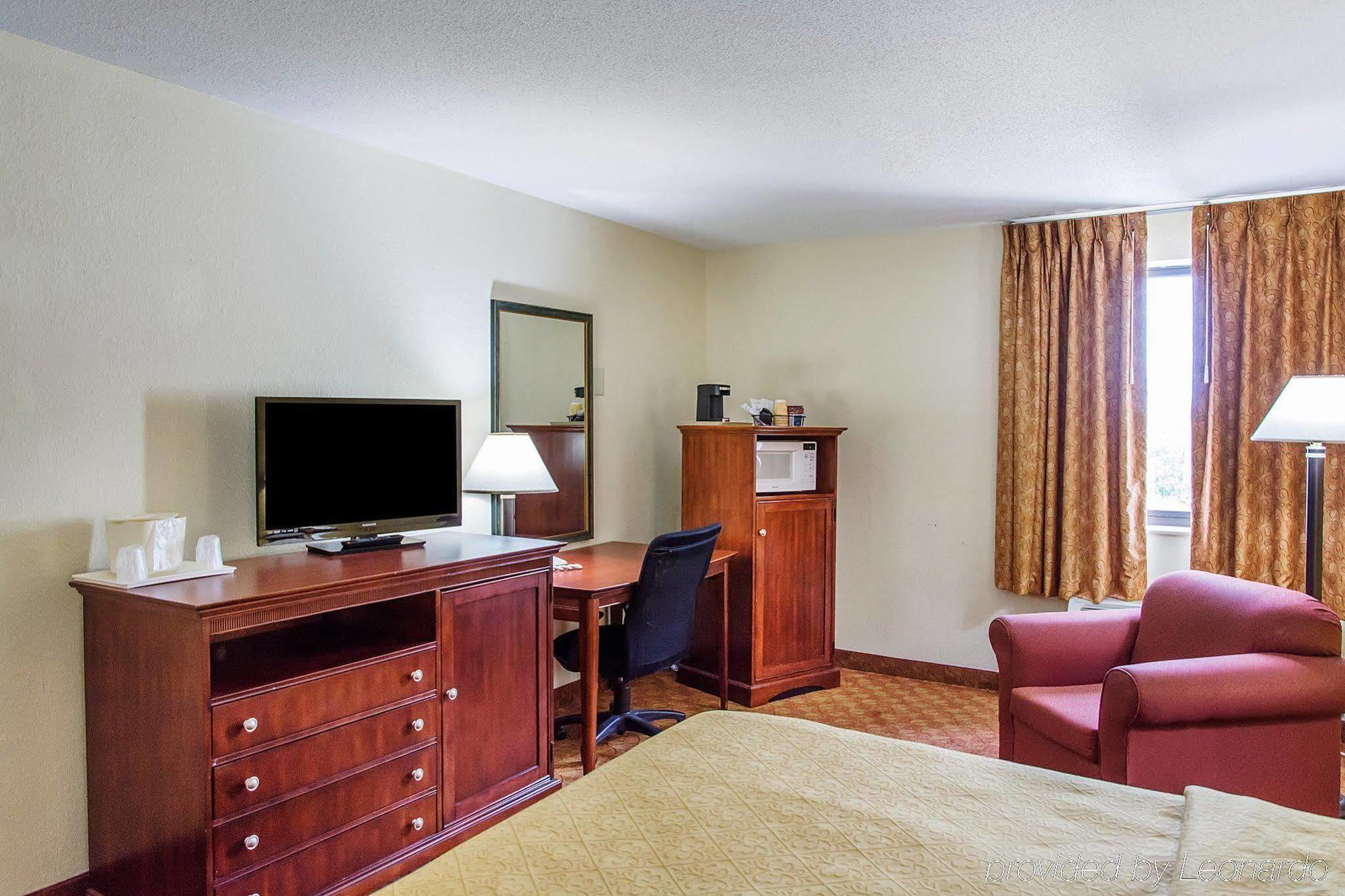 Quality Inn & Suites Miamisburg - Dayton South Εξωτερικό φωτογραφία